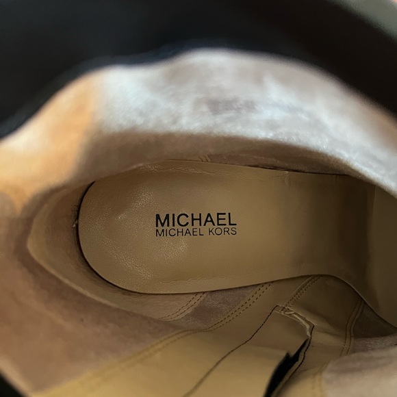 Michael Kors Black Embroidered Leather Claire Booty Size 8 - Picture 9 of 9